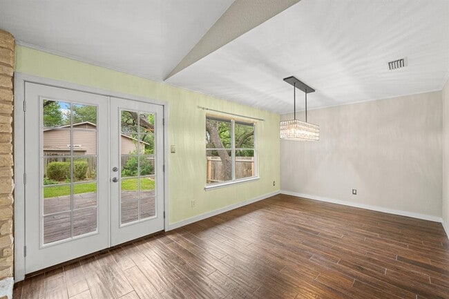 Building Photo - 4820 Marblehead Dr