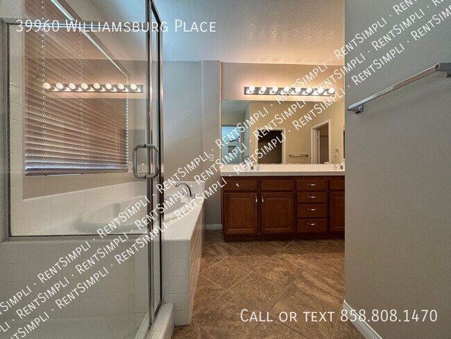 Building Photo - 39960 Williamsburg Pl