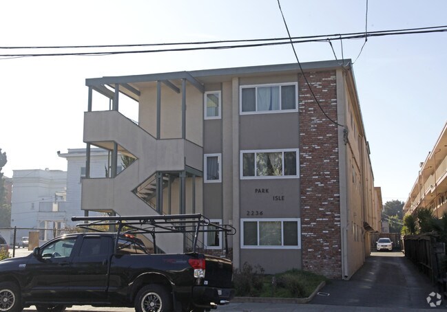 Building Photo - Park Isle Apartments