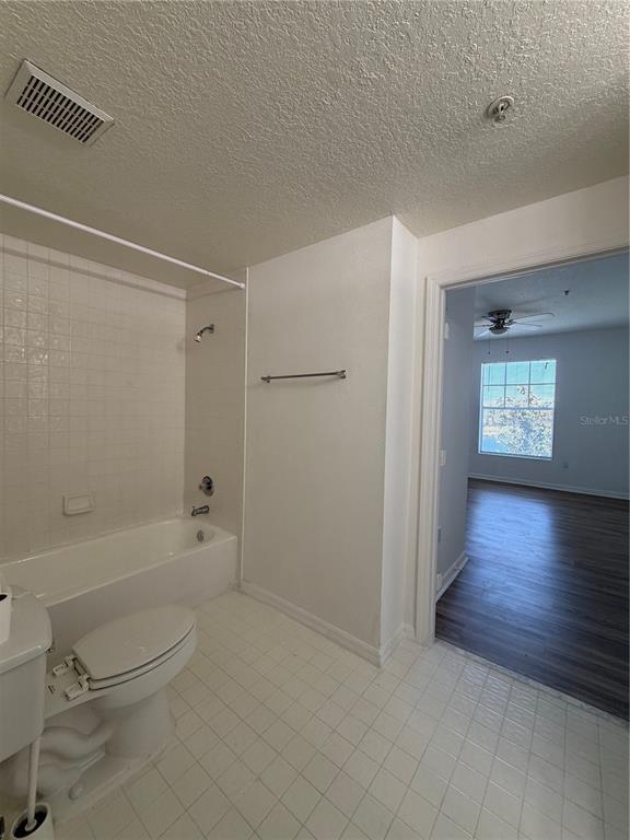 Building Photo - 5542 Metrowest Blvd