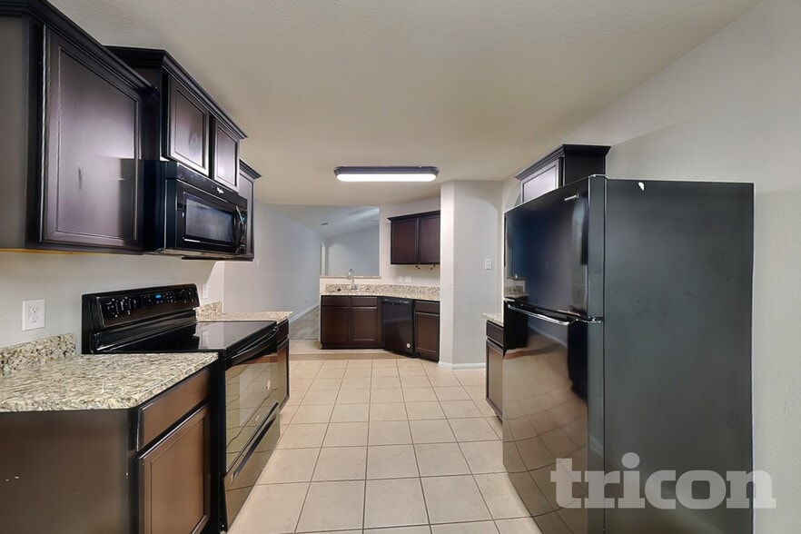 Building Photo - 3414 Summer Mdw