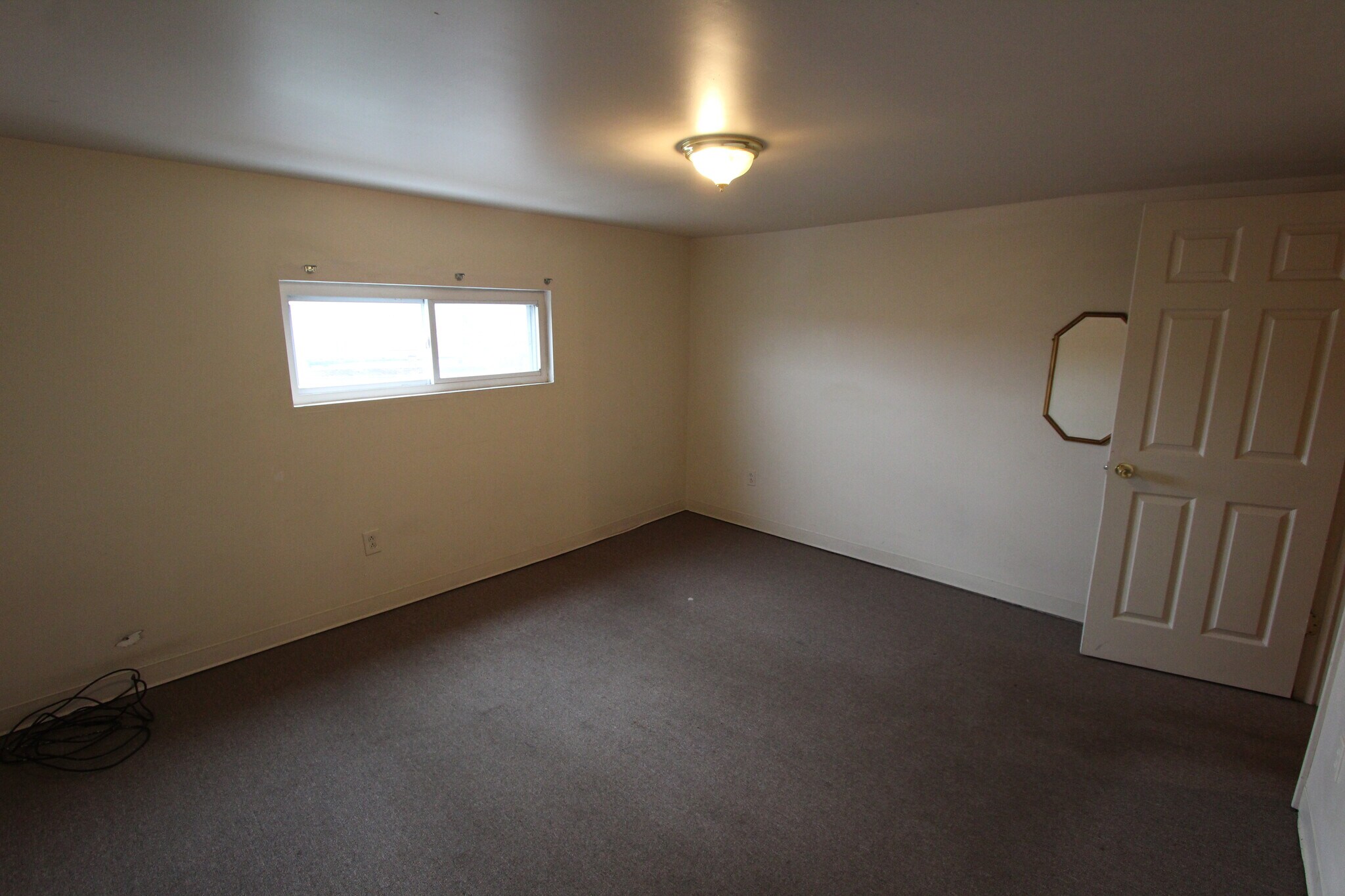 Building Photo - 624 Carothers Ave