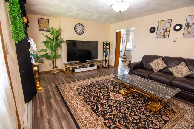 Building Photo - 409 Milan Ave