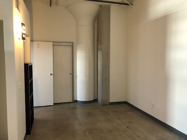 Building Photo - 420 S San Pedro St