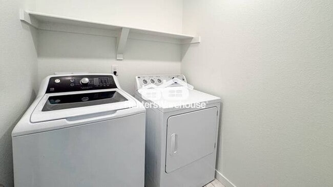 Building Photo - Spacious and Luxurious Home with 2 Car Garage in Bennett