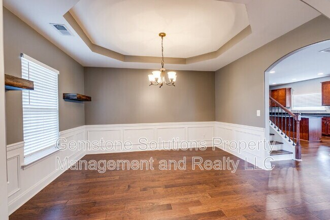 Building Photo - 2605 Paddock Park Dr