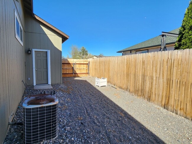 Building Photo - Home For Rent in Wildhorse Area of Minden