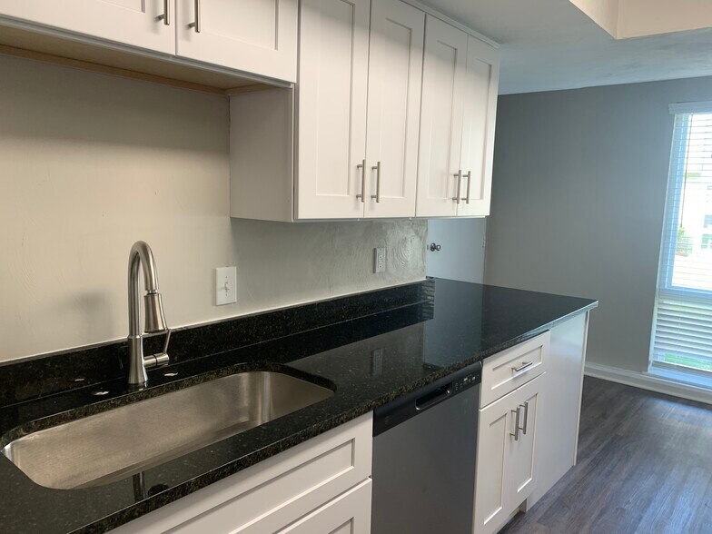 Bayville Apartments 1512 Kindly Ln Virginia Beach VA 23455