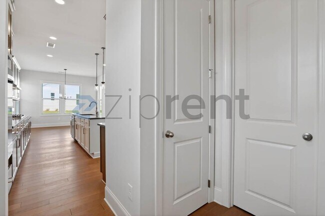 Building Photo - 6510 Wallace Farms Dr