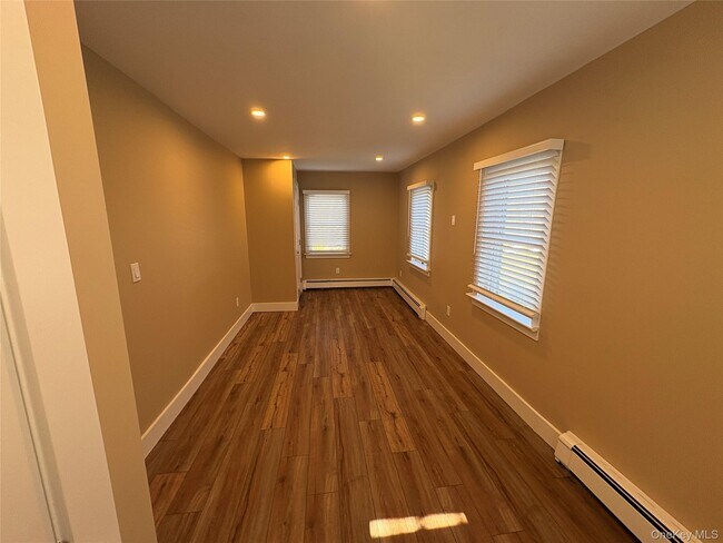 Building Photo - 49925 Main Rd