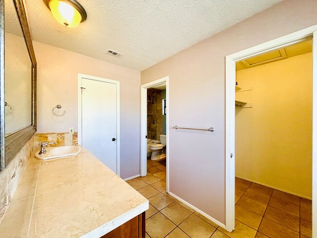 Building Photo - 11300 Maidenstone Dr