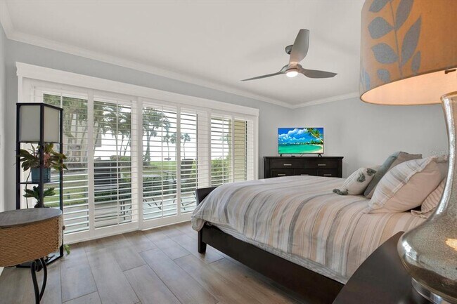 Building Photo - 7530 Sunshine Skyway Ln S