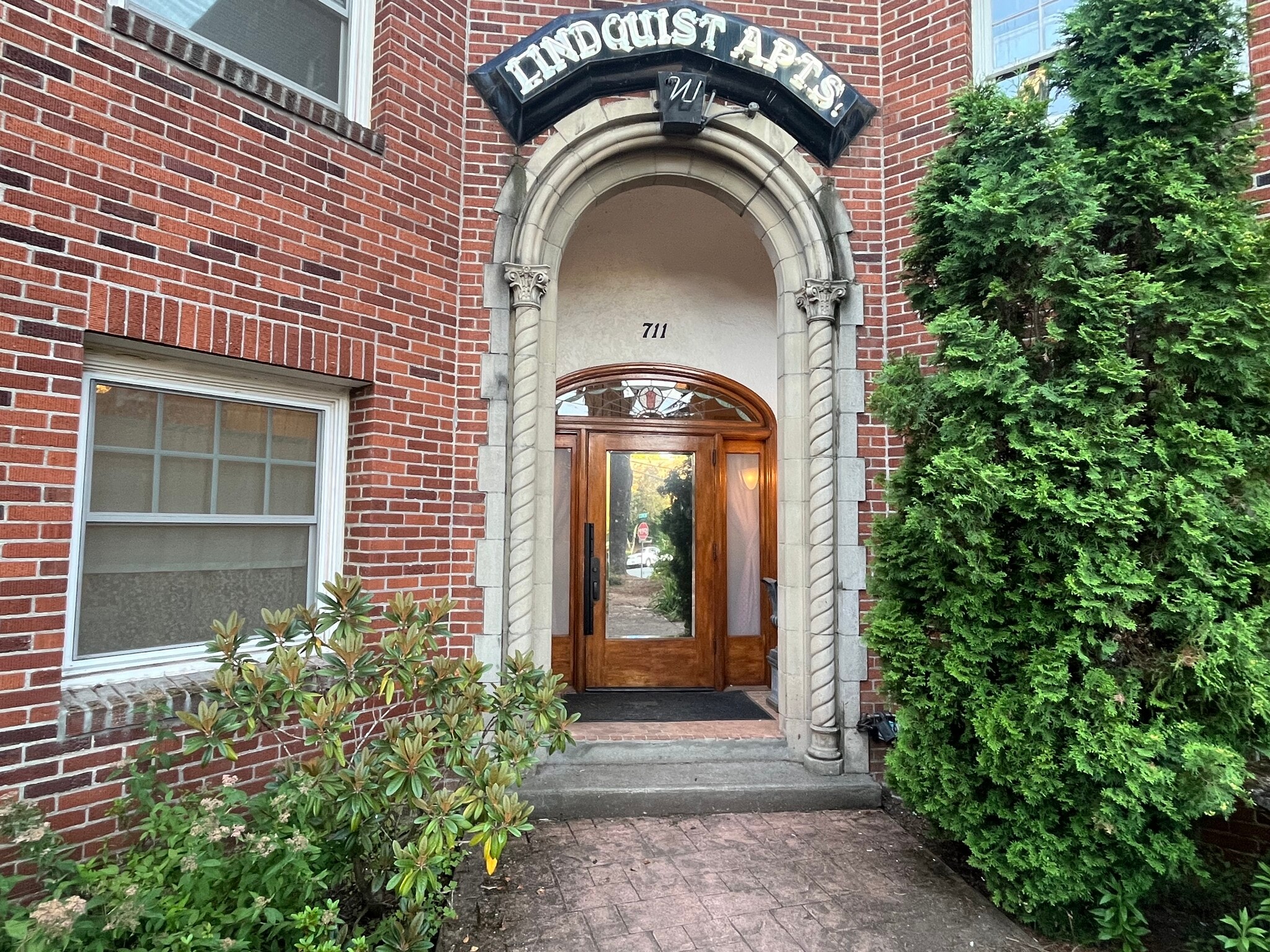 Welcoming entrance - 711 NE Randall Ave