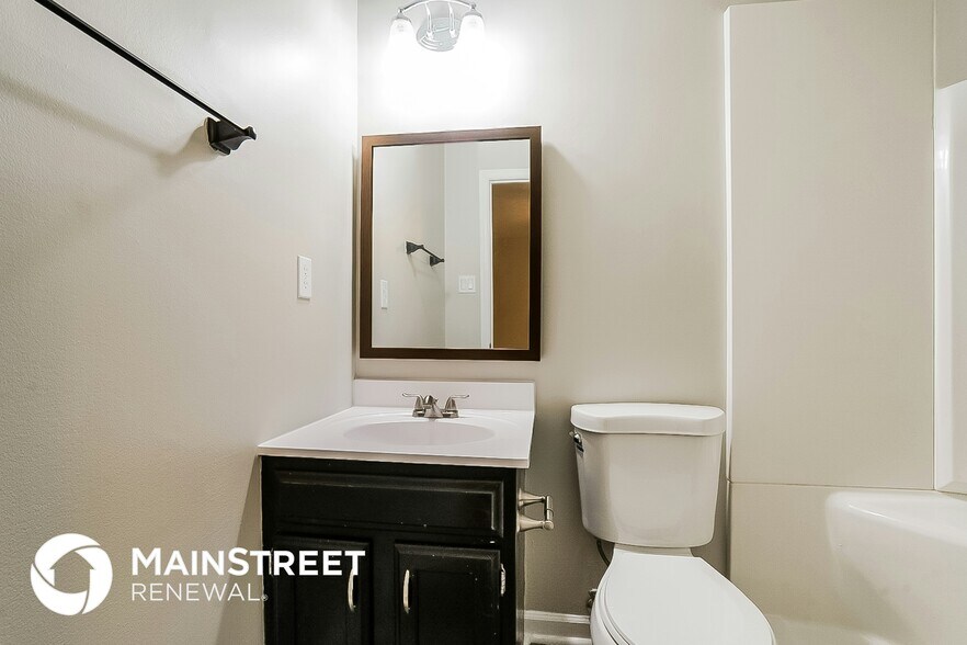 Building Photo - 1130 Durham Rd