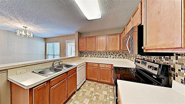 Building Photo - 5705 Giddyup Ln