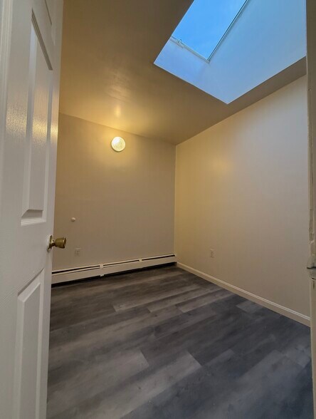 Building Photo - 2292 Nameoke Ave