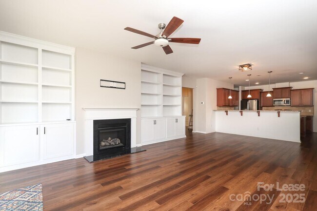 Building Photo - 1516 Sunflower Field Pl