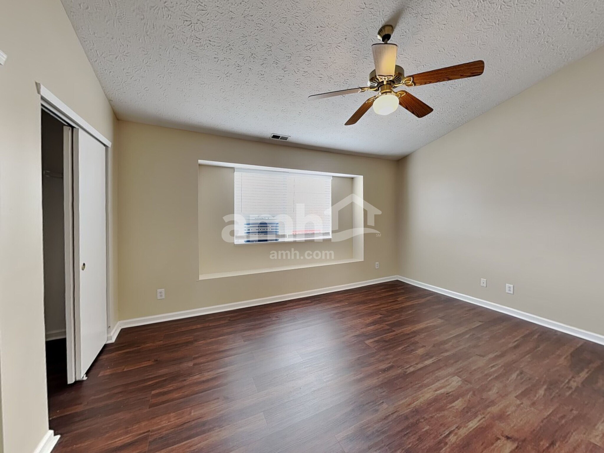 Building Photo - 6580 Dunsdin Dr