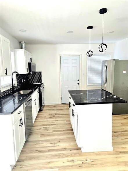 Building Photo - 522 Wimbledon Rd NE