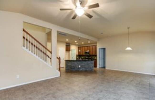 Building Photo - Beautiful 4 bed 2.5 bath located in Cibolo...