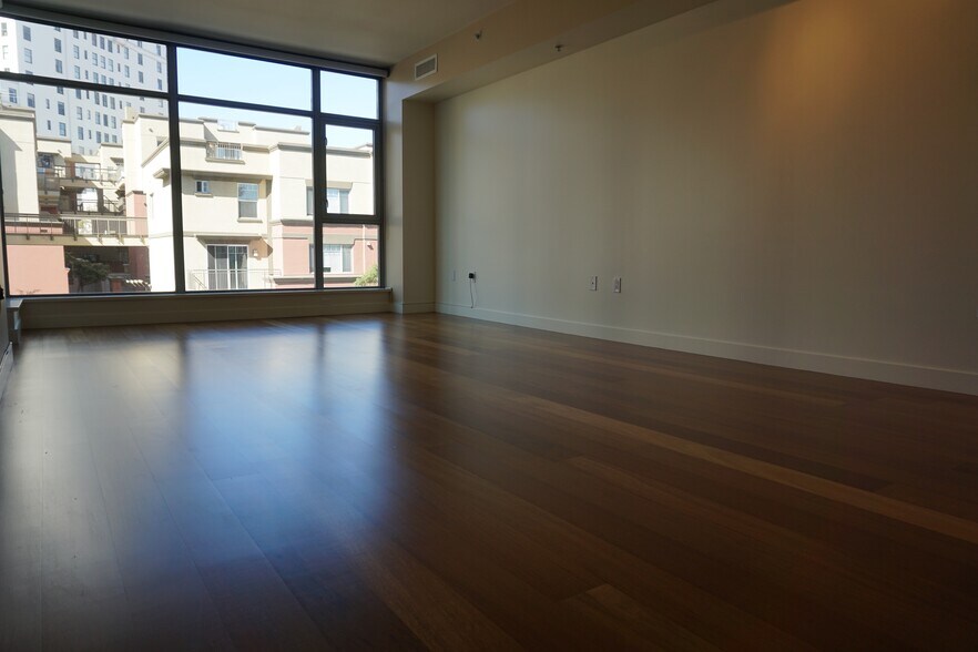 Living Area - 1441 9th Ave