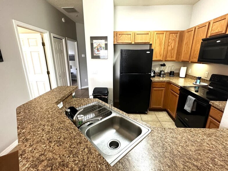 Building Photo - 2761 Oakwater Dr