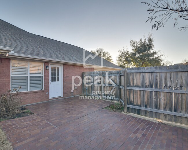 Building Photo - $2745! 3 Bedroom/ 2 Bathroom Home for Rent in KELLER ISD!  Free application through 8/10! See inf...