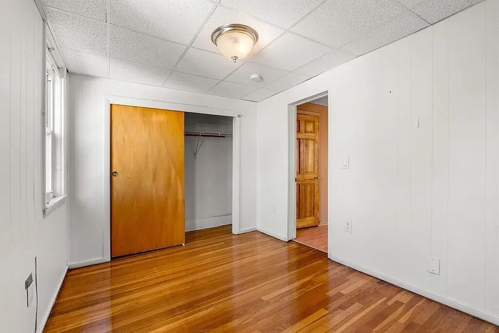 Building Photo - 44 Warren St