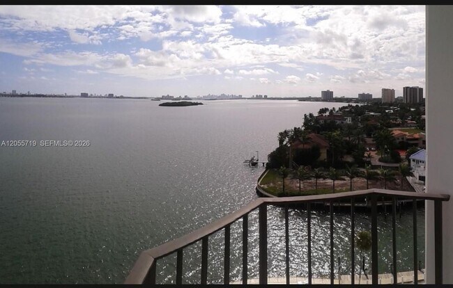 Building Photo - 11930 N Bayshore Dr