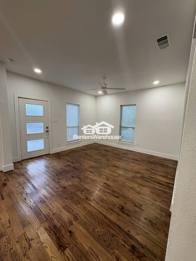 Building Photo - New 3 bed 2 bath Home in the Heart of Gree...