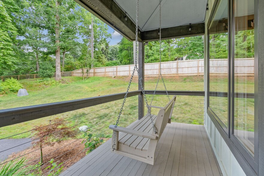 Building Photo - 114 Greenwood Acres Dr