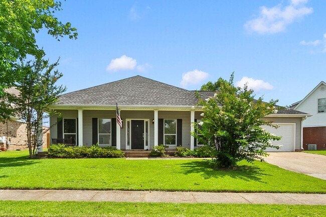 Building Photo - Lovely 3 bed / 2 bath Clear Creek Subdivision in Northport! Apply Today!