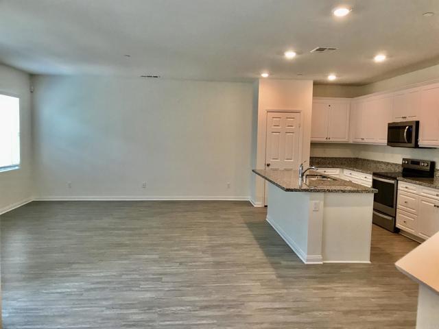 Building Photo - 365 Fitzpatrick Rd