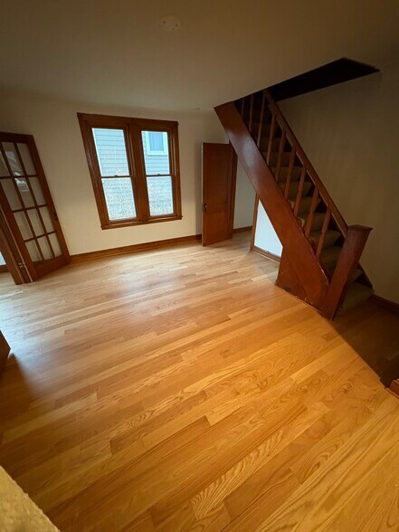 Living room lower unit - 1202 Buchanan St NE