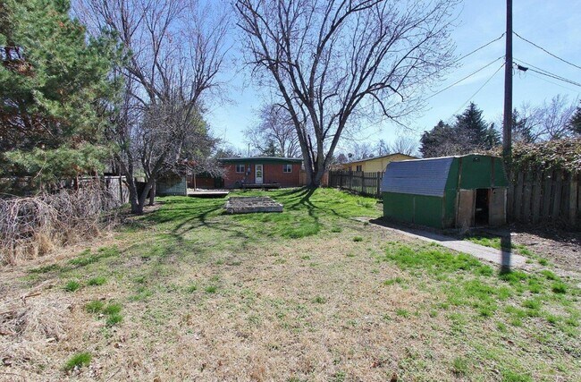 Building Photo - Charming Single-Level Home on Cul-de-sac