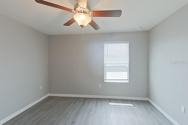 Building Photo - 8716 SW 44th Ct