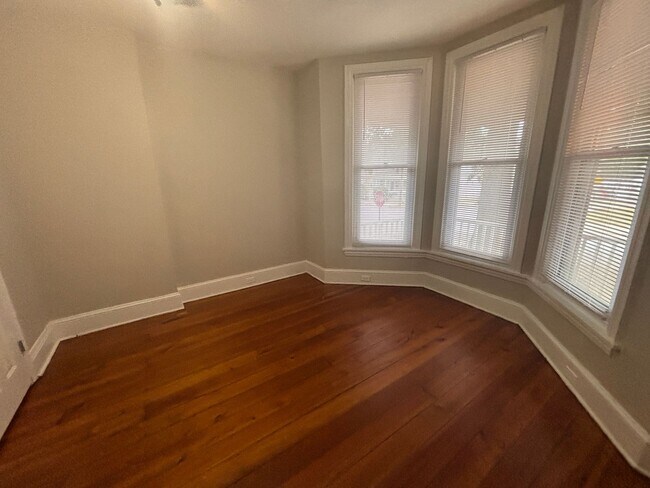 Building Photo - 177 - 501 Montgomery-