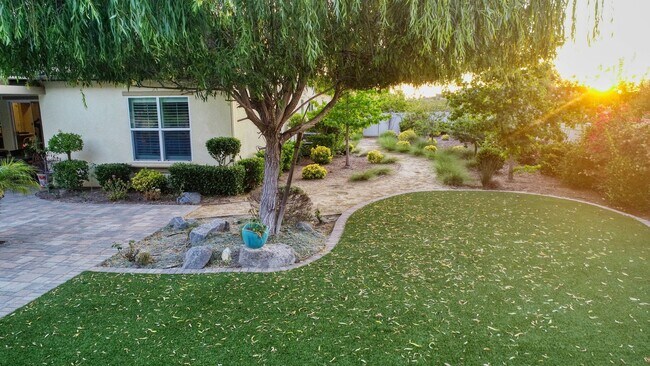 Building Photo - 5 Bedroom Resort-Style Estate with Pool, Spa & RV Parking