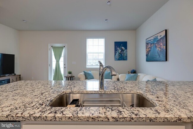 Building Photo - 262 Allison Dr