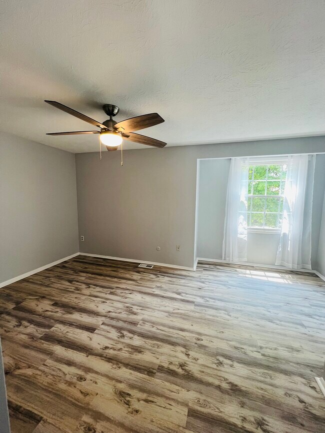 Building Photo - 9672 E Idlewood Dr