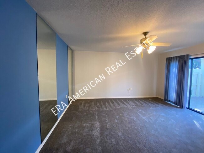 Building Photo - 925 Holbrook Cir