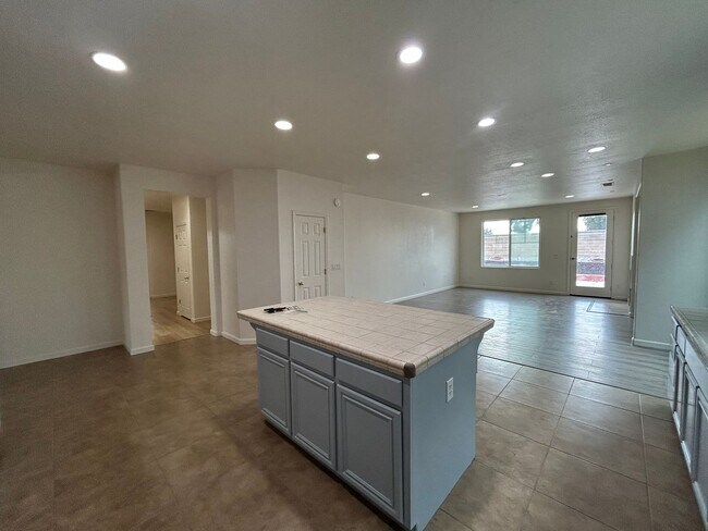 Building Photo - 759 Hagerman Peak Dr