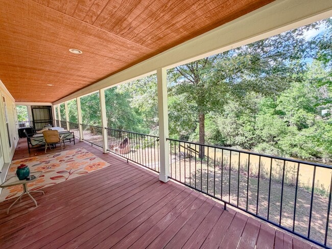 Building Photo - 505 Waterway Dr