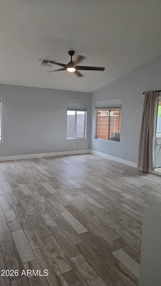 Building Photo - 151 W Sagebrush St