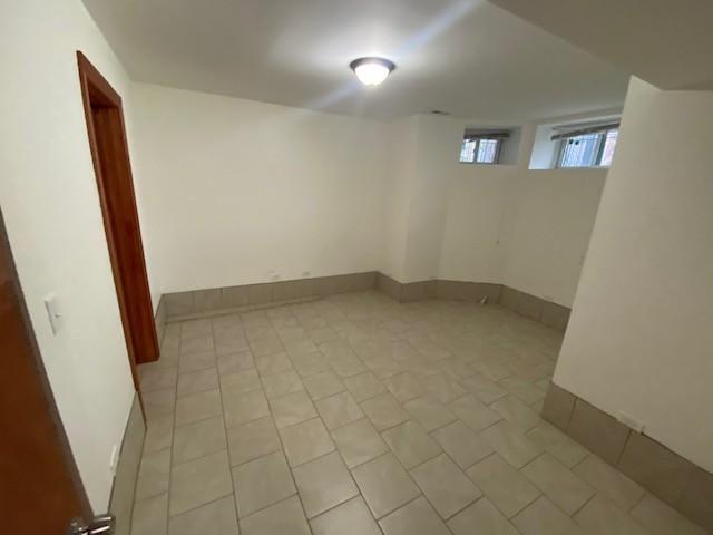 Building Photo - 2 bedroom in CHICAGO IL 60653