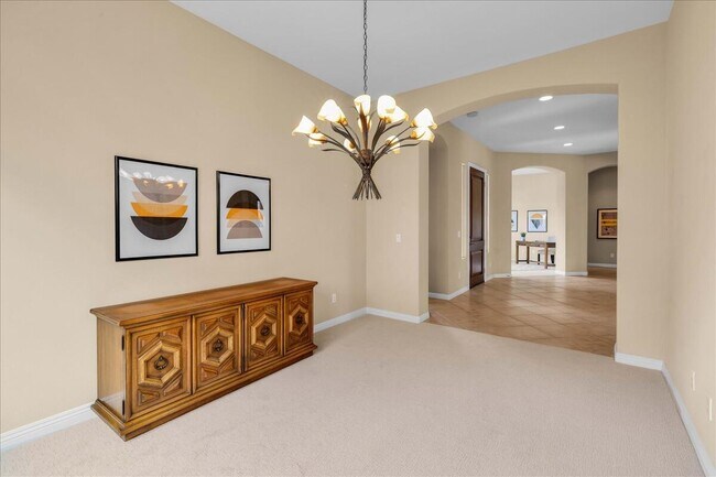 Building Photo - 61255 Portulaca Dr