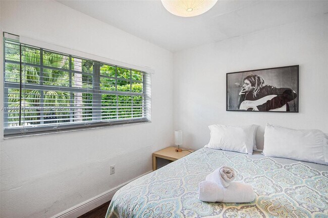 Building Photo - 154 NW 45th St