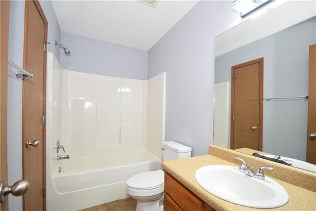 Building Photo - 132 Sage St