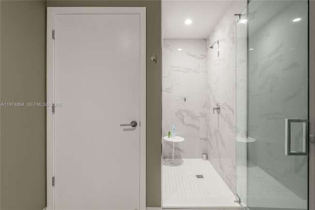 Building Photo - 851 NE 1st Ave