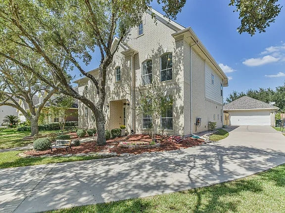 Building Photo - 2502 Bridge Hampton Way